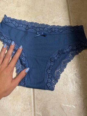 Stylish lace trim panties, size S/M